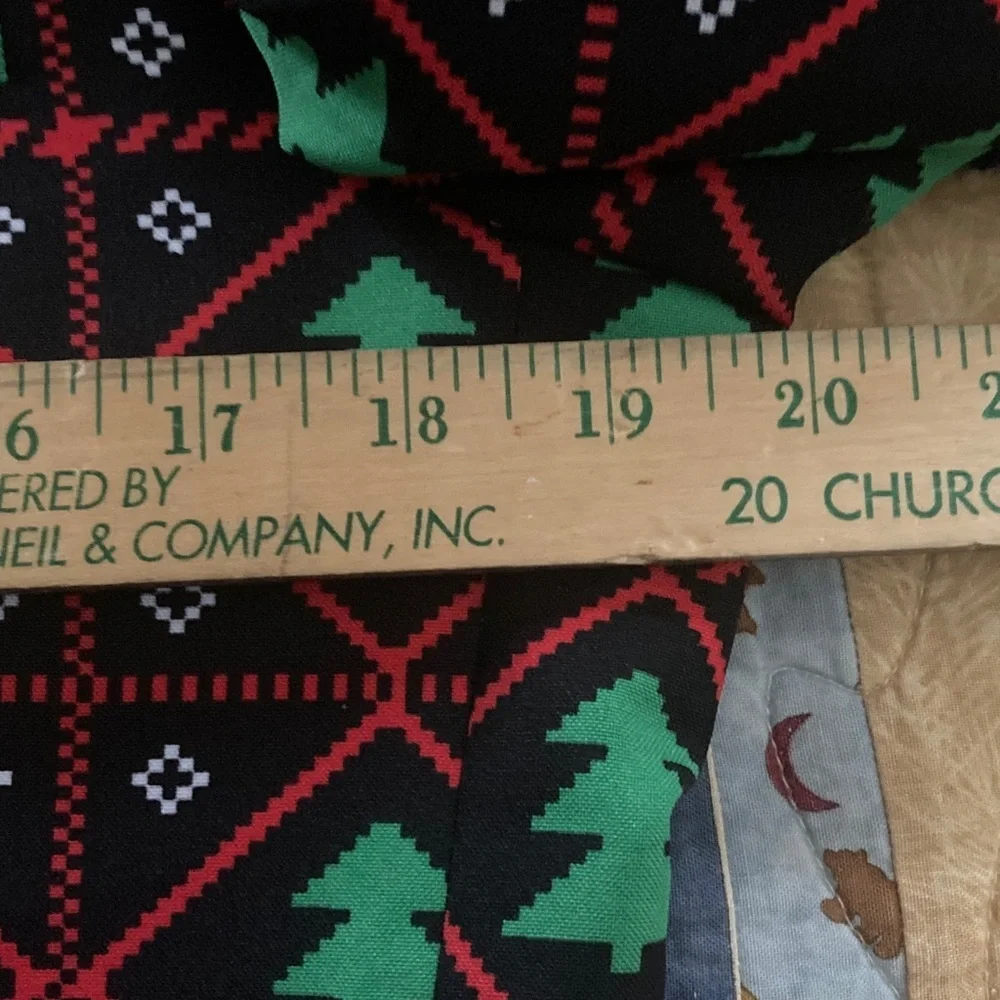 OPPO SUITS Christmas Blazer Mens 36 red and green design on black background